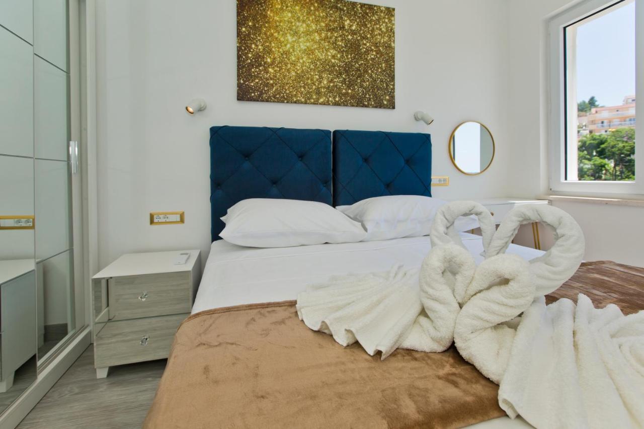 Luxury Apartment Veronika Хвар Екстериор снимка