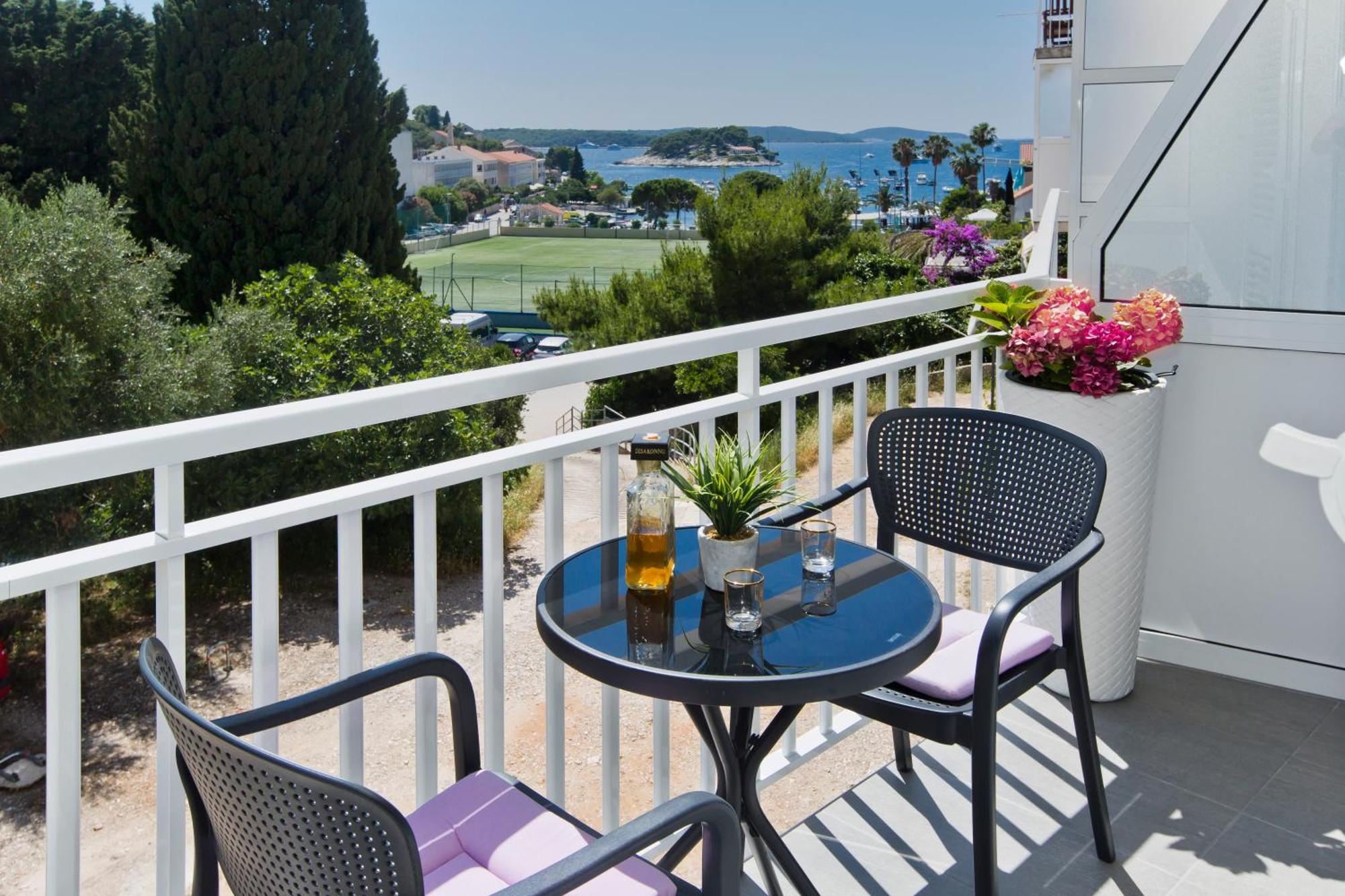 Luxury Apartment Veronika Хвар Екстериор снимка