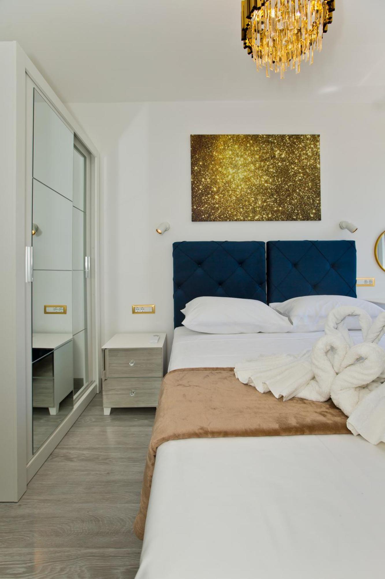 Luxury Apartment Veronika Хвар Екстериор снимка
